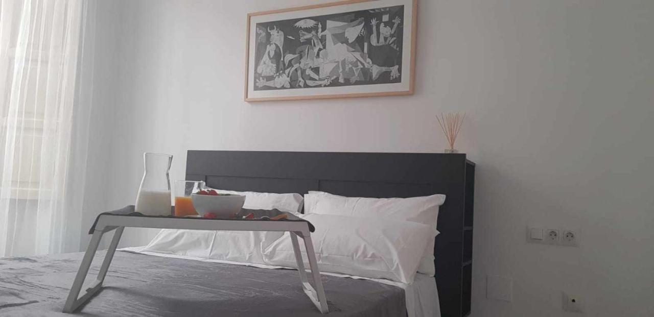 Апартаменты Acogedor Apartamento En El Corazon De Малага Экстерьер фото